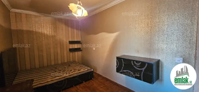Satılır 2 otaqlı köhnə tikili 56 m²