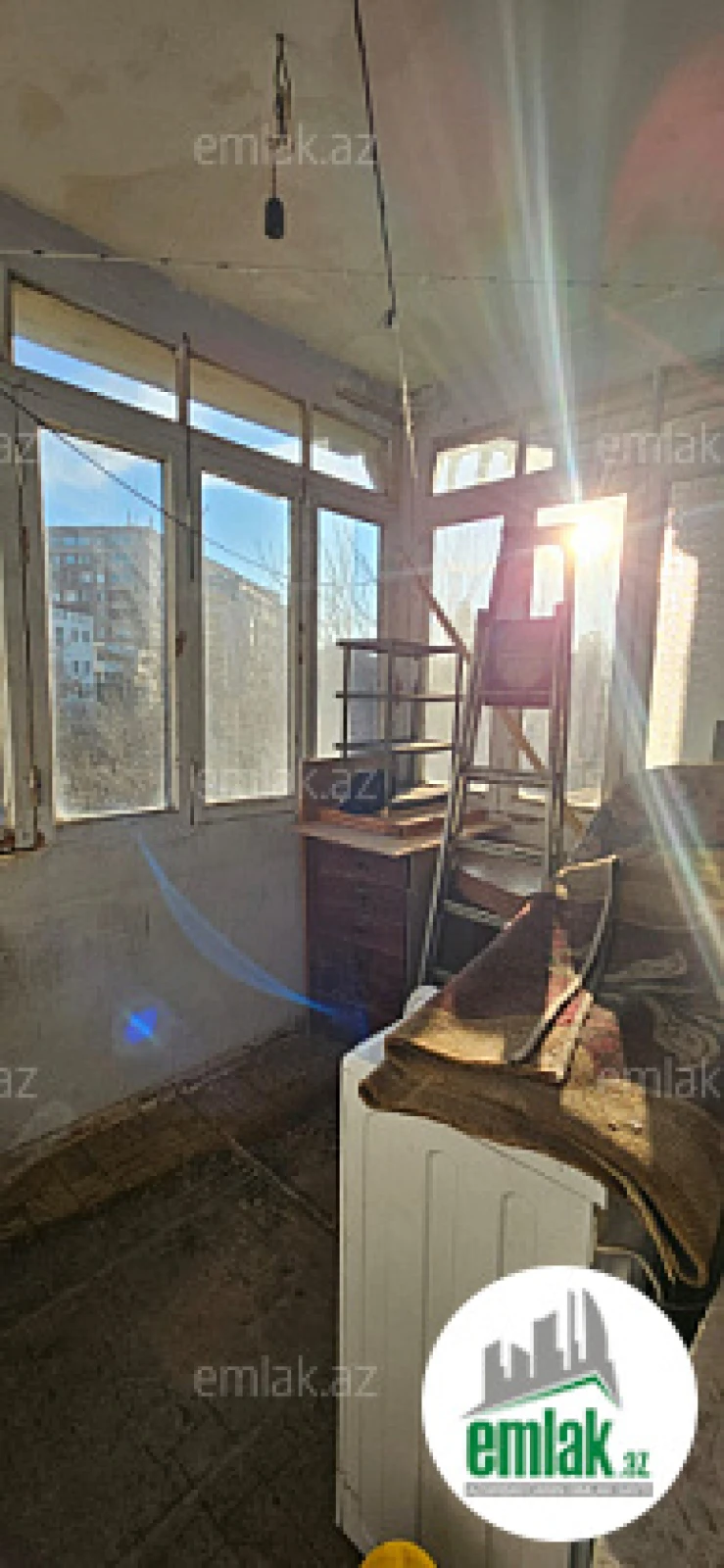 Satılır 2 otaqlı köhnə tikili 56 m²