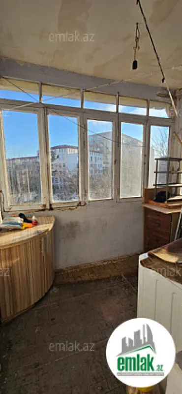 Satılır 2 otaqlı köhnə tikili 56 m²