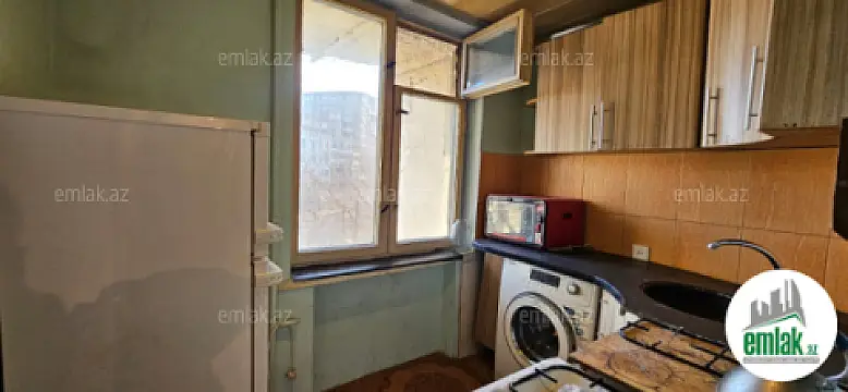 Satılır 2 otaqlı köhnə tikili 56 m²