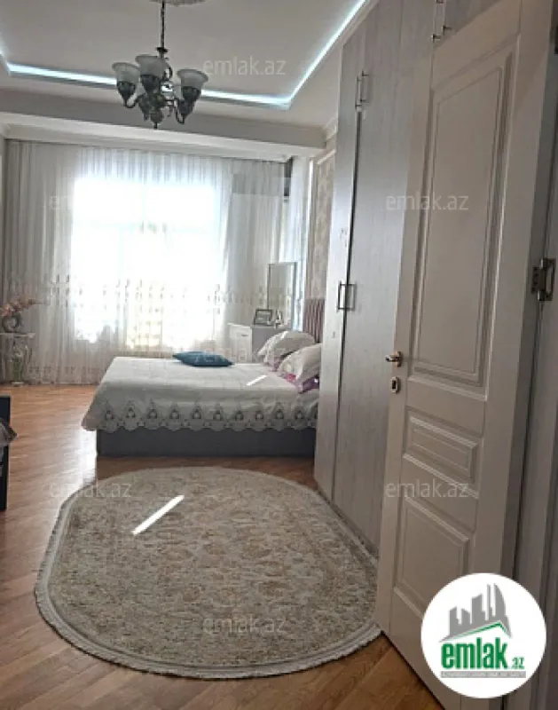 Satılır 3 otaqlı yeni tikili 100 m²