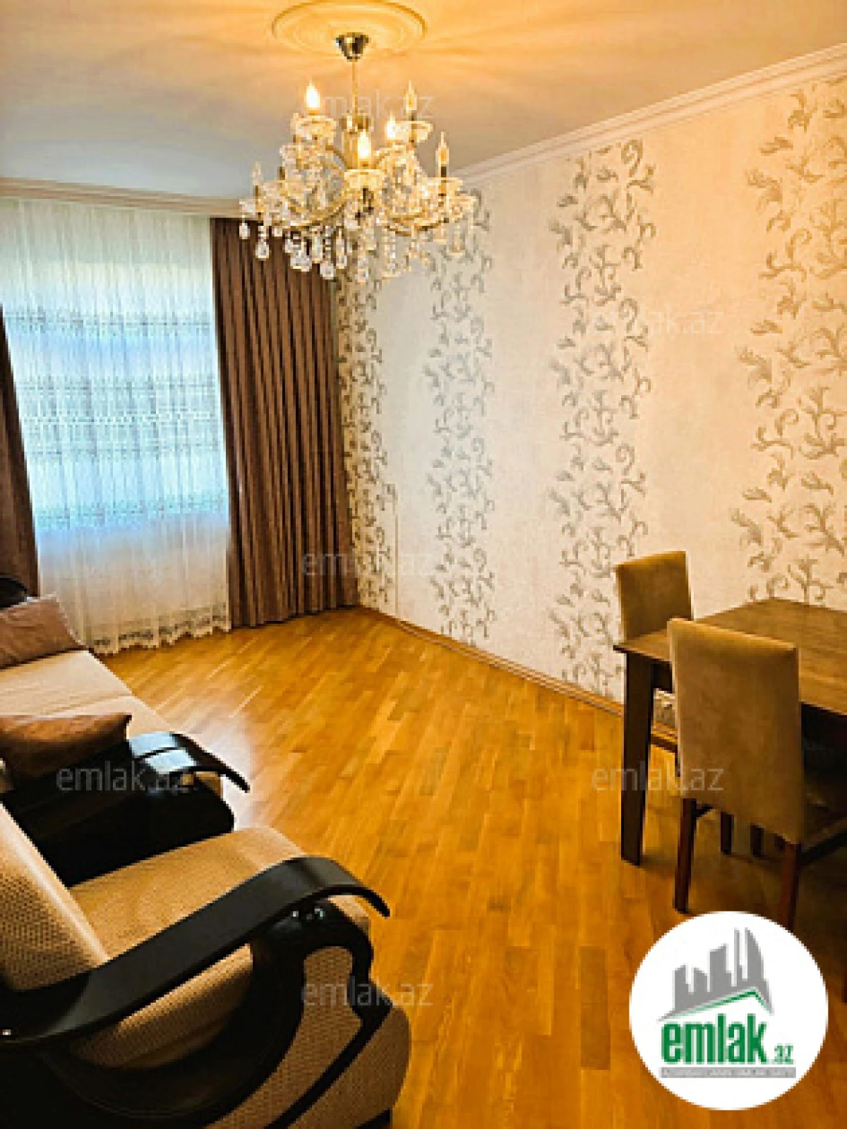 Satılır 3 otaqlı köhnə tikili 85 m²