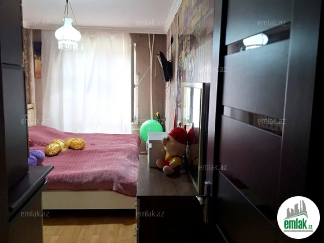 Satılır 3 otaqlı köhnə tikili 60 m²