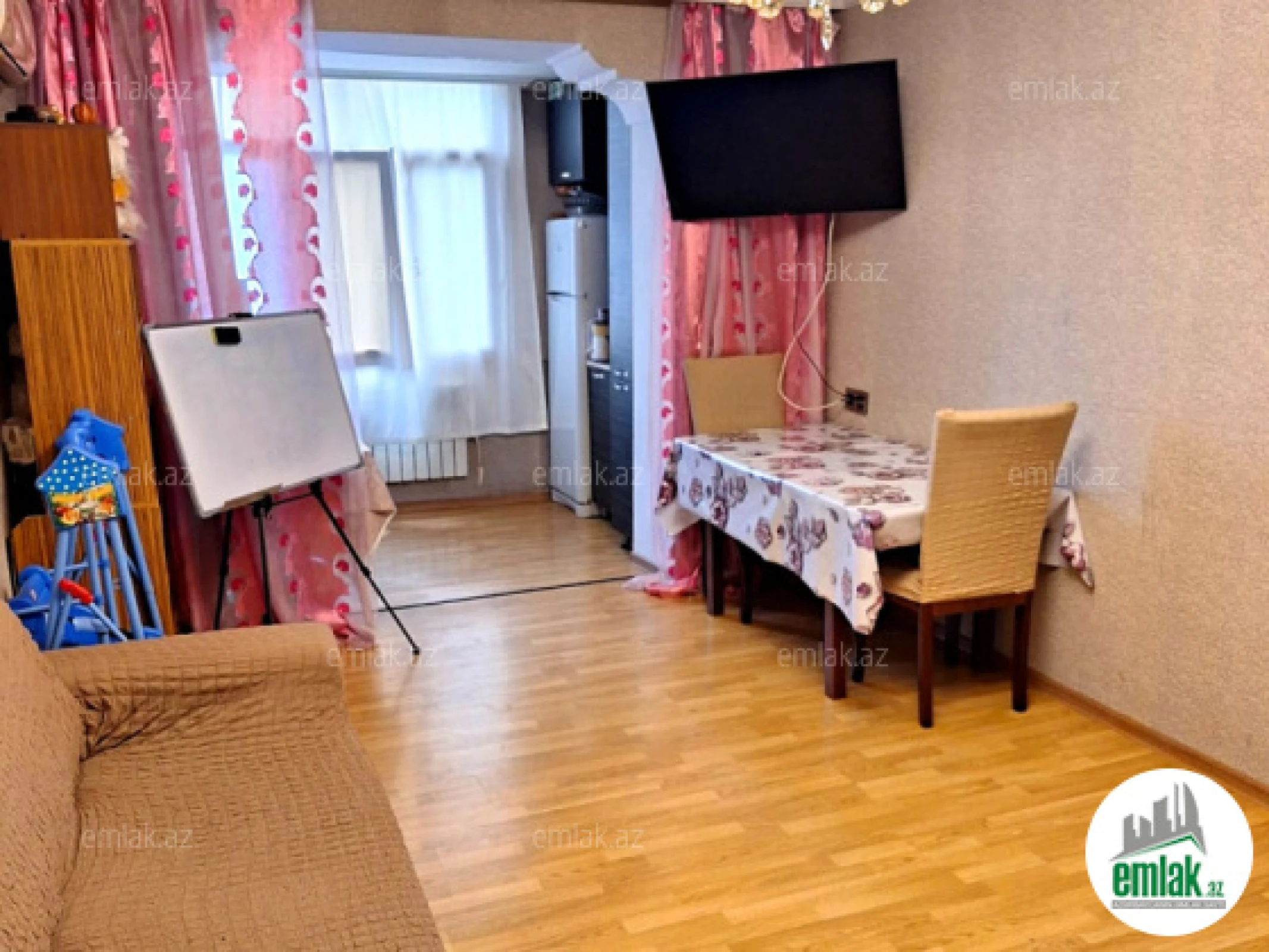 Satılır 3 otaqlı köhnə tikili 60 m²