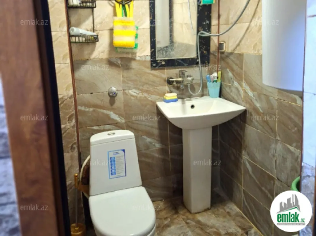 Satılır 3 otaqlı köhnə tikili 60 m²