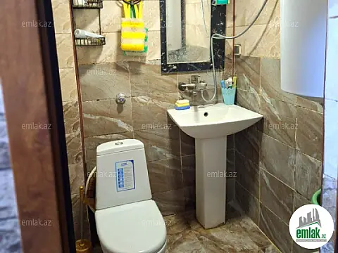 Satılır 3 otaqlı köhnə tikili 60 m²