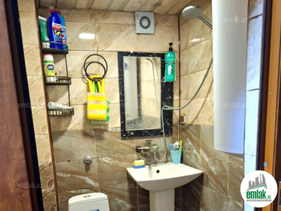 Satılır 3 otaqlı köhnə tikili 60 m²