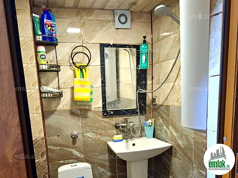 Satılır 3 otaqlı köhnə tikili 60 m²