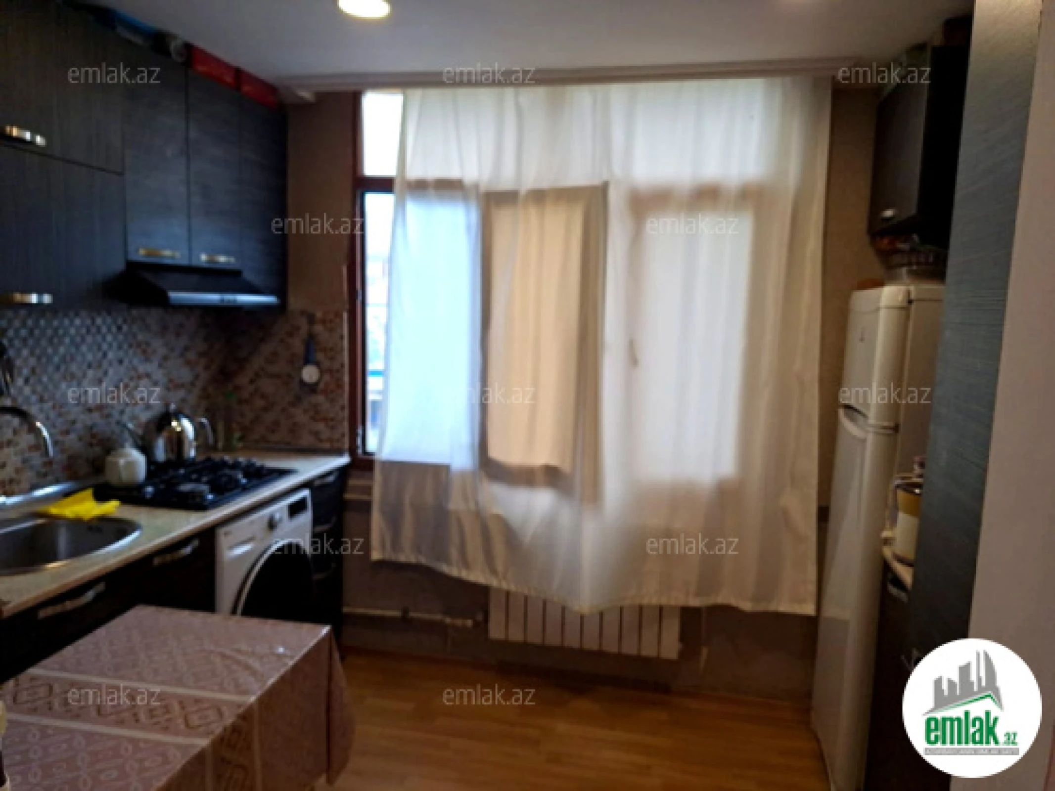 Satılır 3 otaqlı köhnə tikili 60 m²