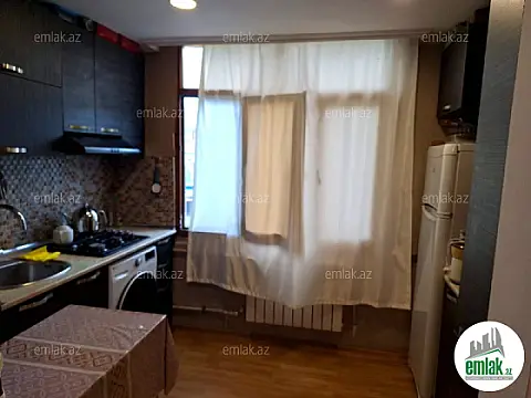 Satılır 3 otaqlı köhnə tikili 60 m²