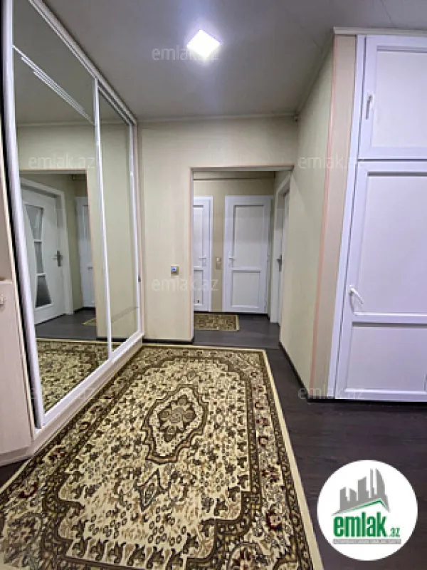 Satılır 5 otaqlı köhnə tikili 110 m²