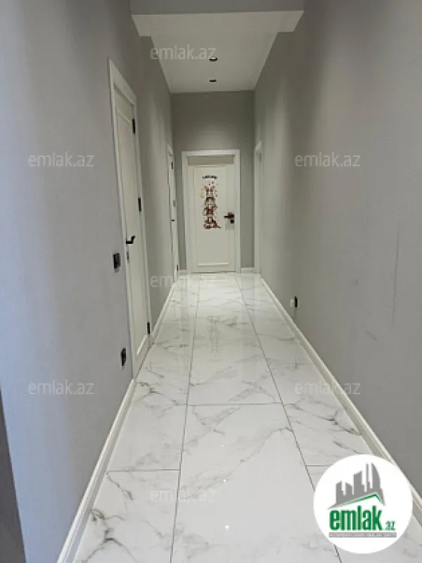 Satılır 3 otaqlı yeni tikili 137 m²