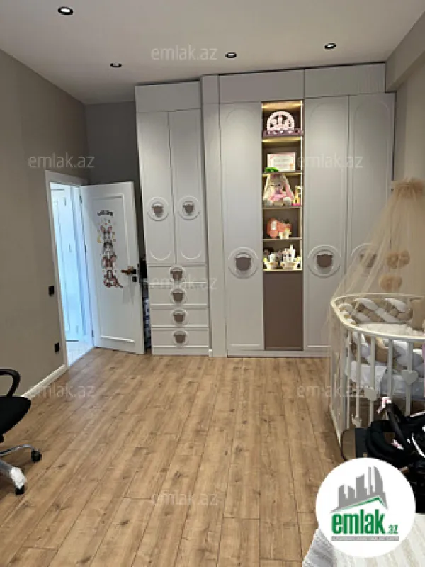 Satılır 3 otaqlı yeni tikili 137 m²