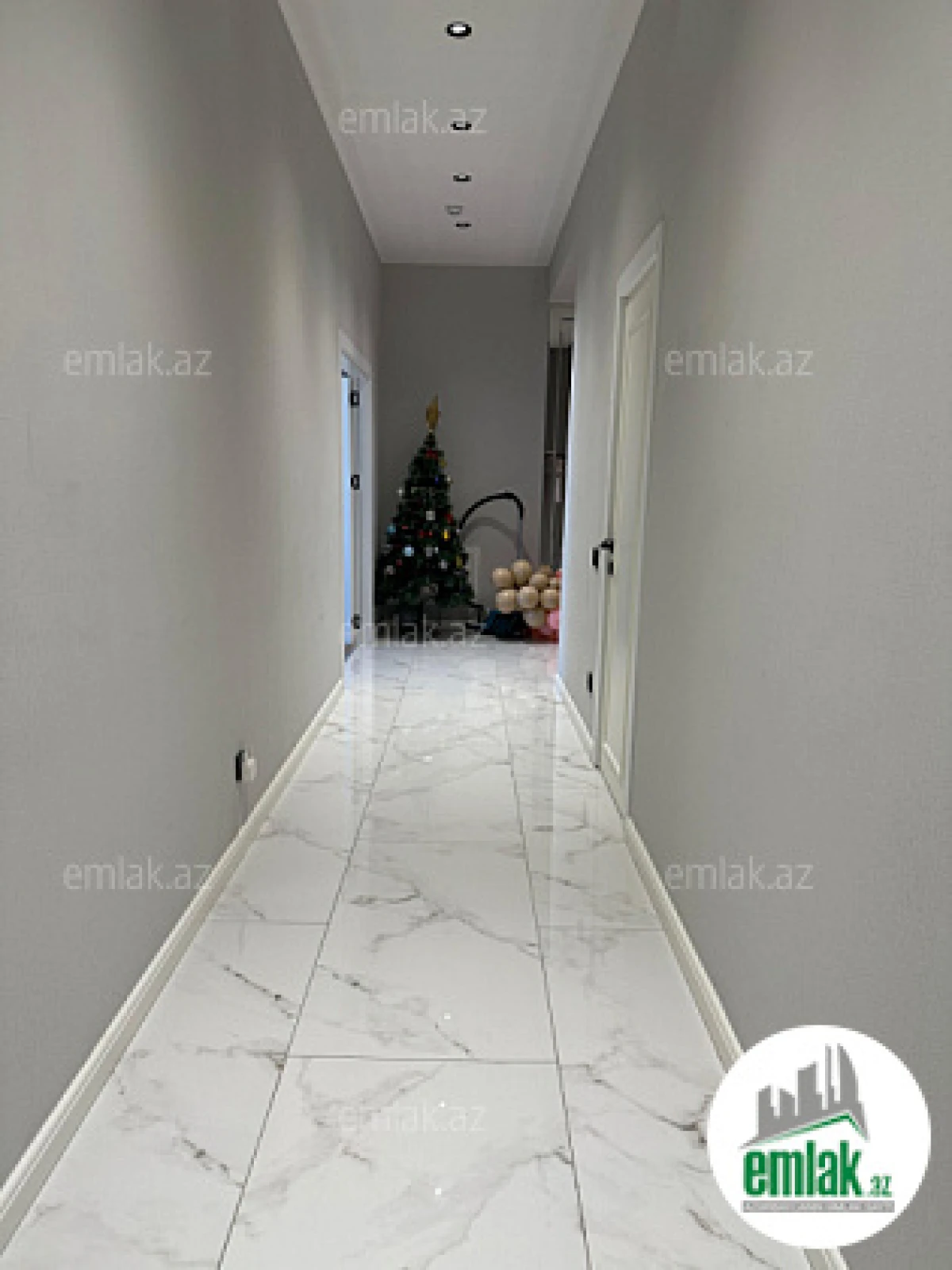Satılır 3 otaqlı yeni tikili 137 m²