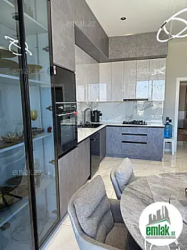 Satılır 3 otaqlı yeni tikili 137 m²