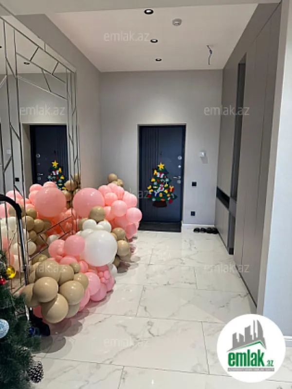 Satılır 3 otaqlı yeni tikili 137 m²