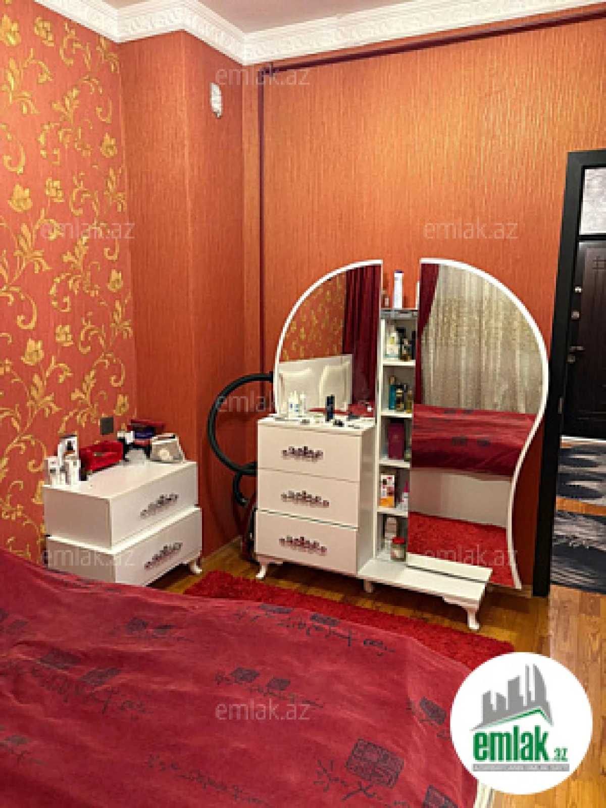 Satılır 2 otaqlı yeni tikili 50 m²