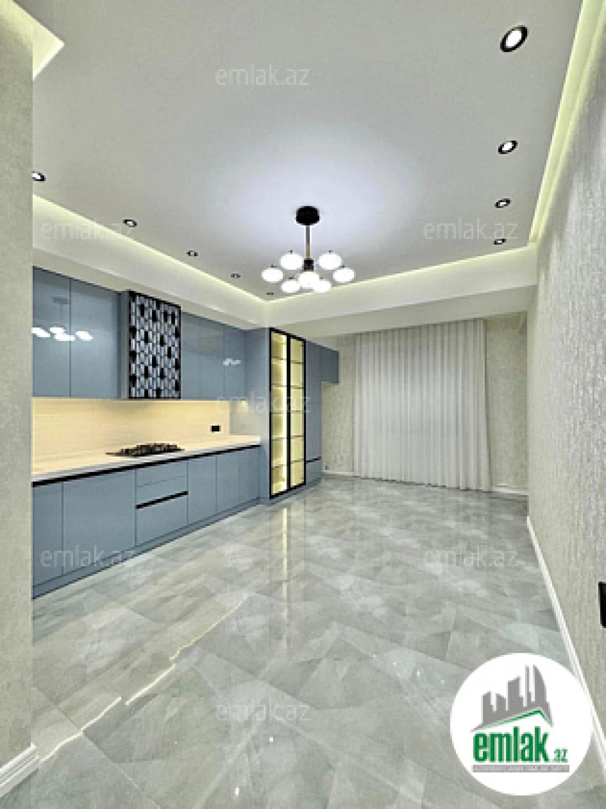 Satılır 4 otaqlı yeni tikili 180 m²