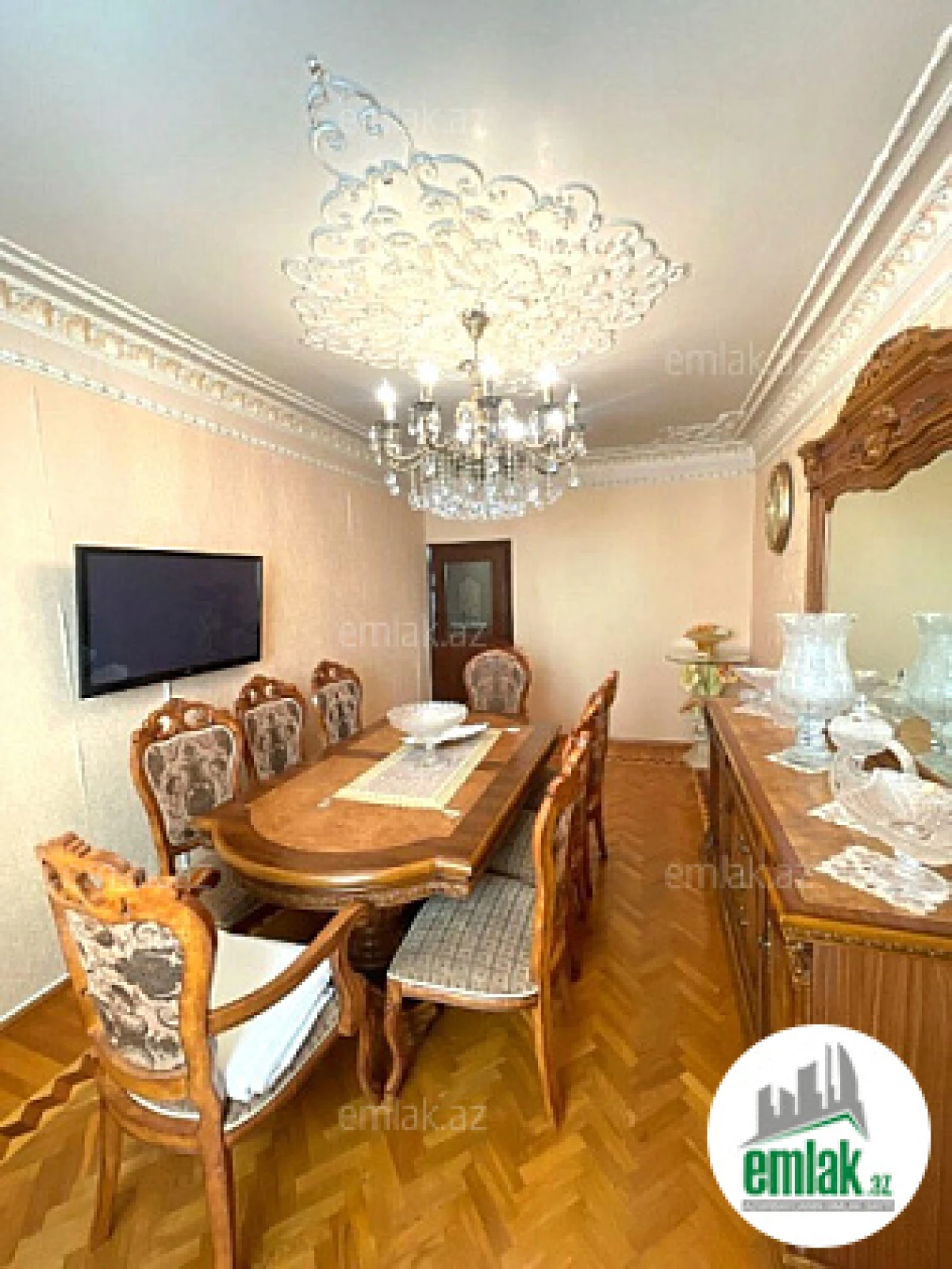 Satılır 5 otaqlı köhnə tikili 125 m²