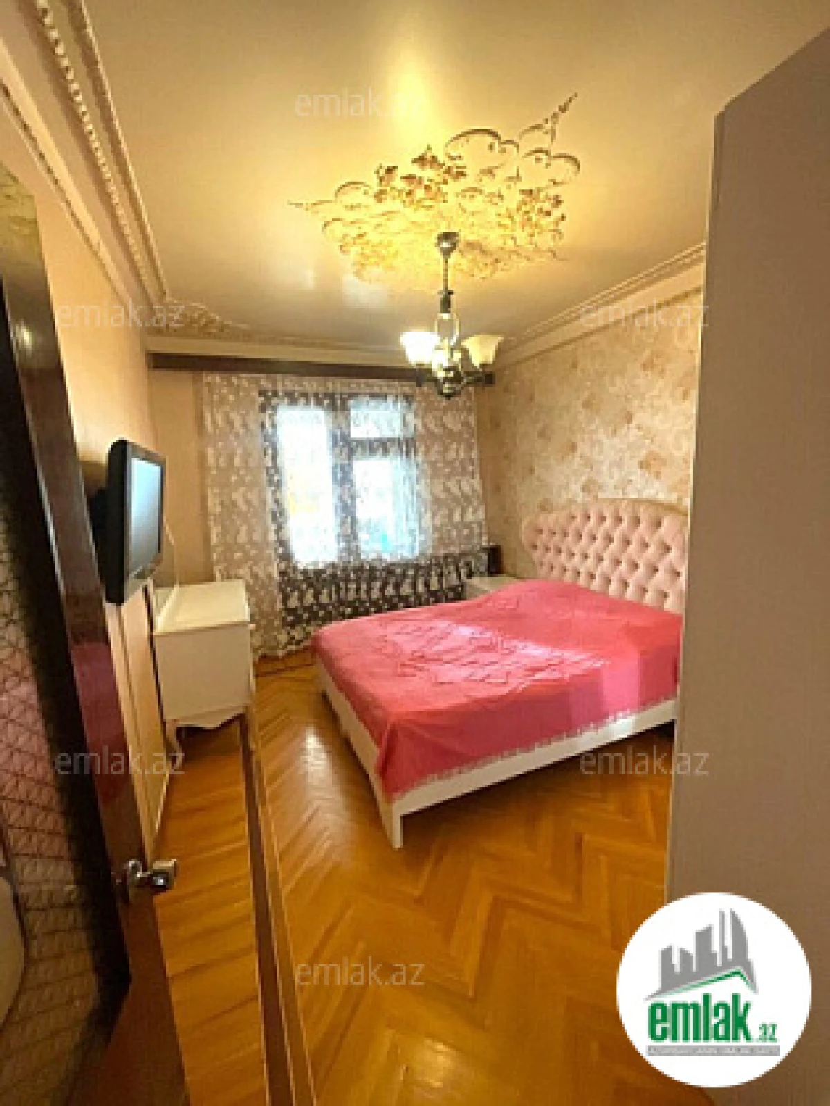 Satılır 5 otaqlı köhnə tikili 125 m²