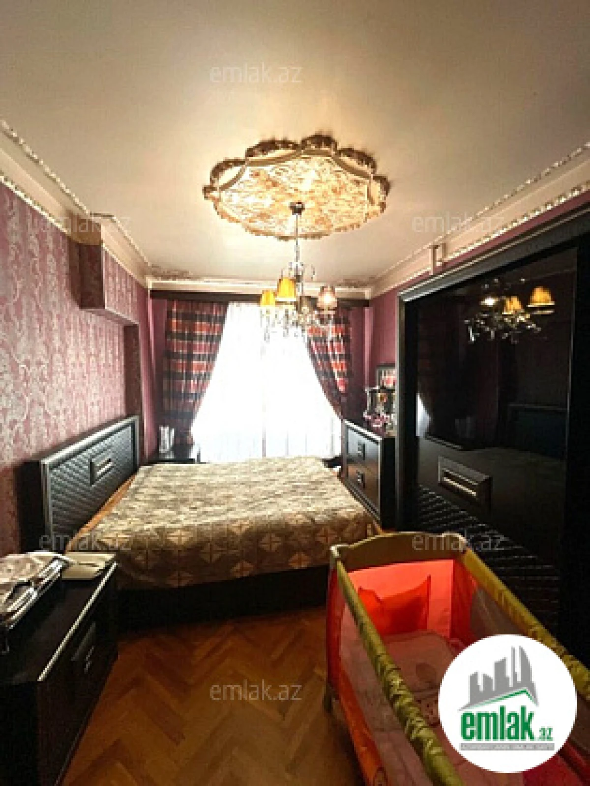 Satılır 5 otaqlı köhnə tikili 125 m²