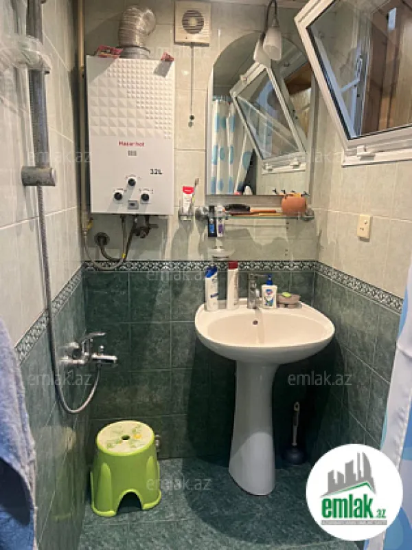 Satılır 3 otaqlı köhnə tikili 80 m²