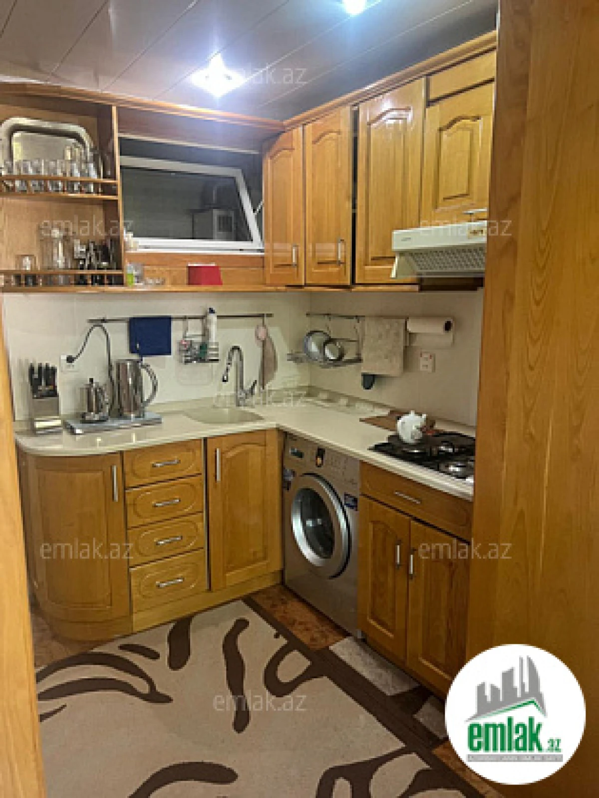 Satılır 3 otaqlı köhnə tikili 80 m²