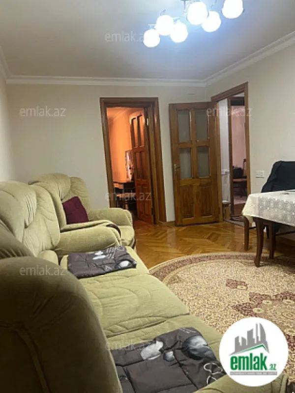 Satılır 3 otaqlı köhnə tikili 80 m²