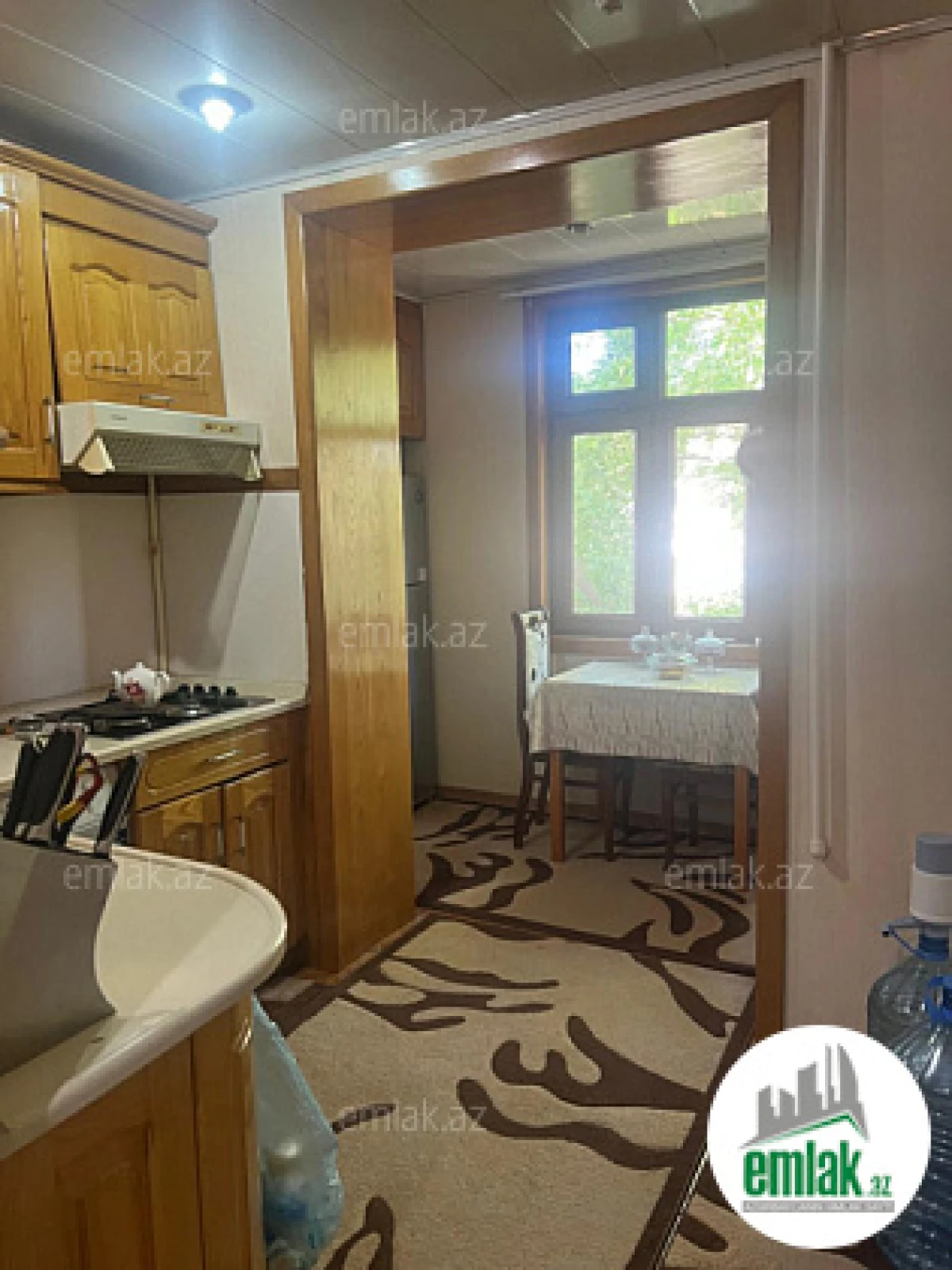 Satılır 3 otaqlı köhnə tikili 80 m²