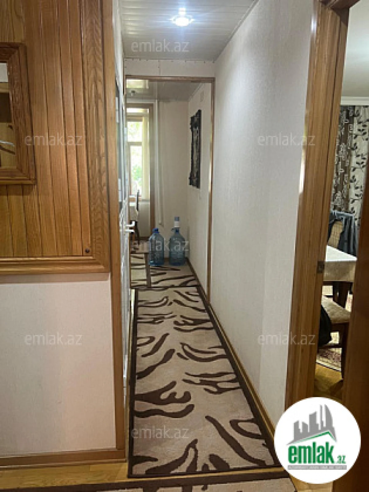 Satılır 3 otaqlı köhnə tikili 80 m²