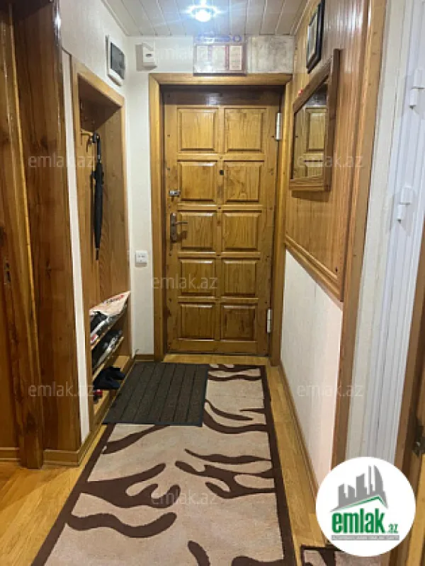 Satılır 3 otaqlı köhnə tikili 80 m²