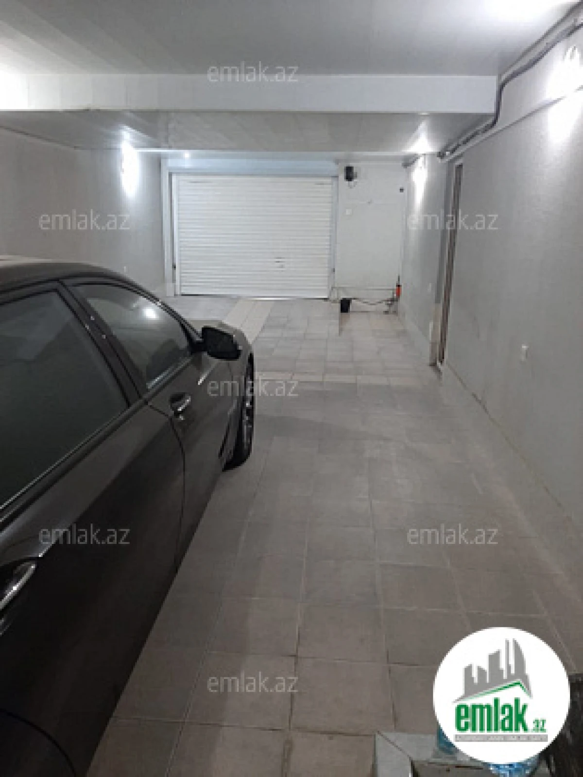 Satılır 8 otaqlı həyət evi 670 m²