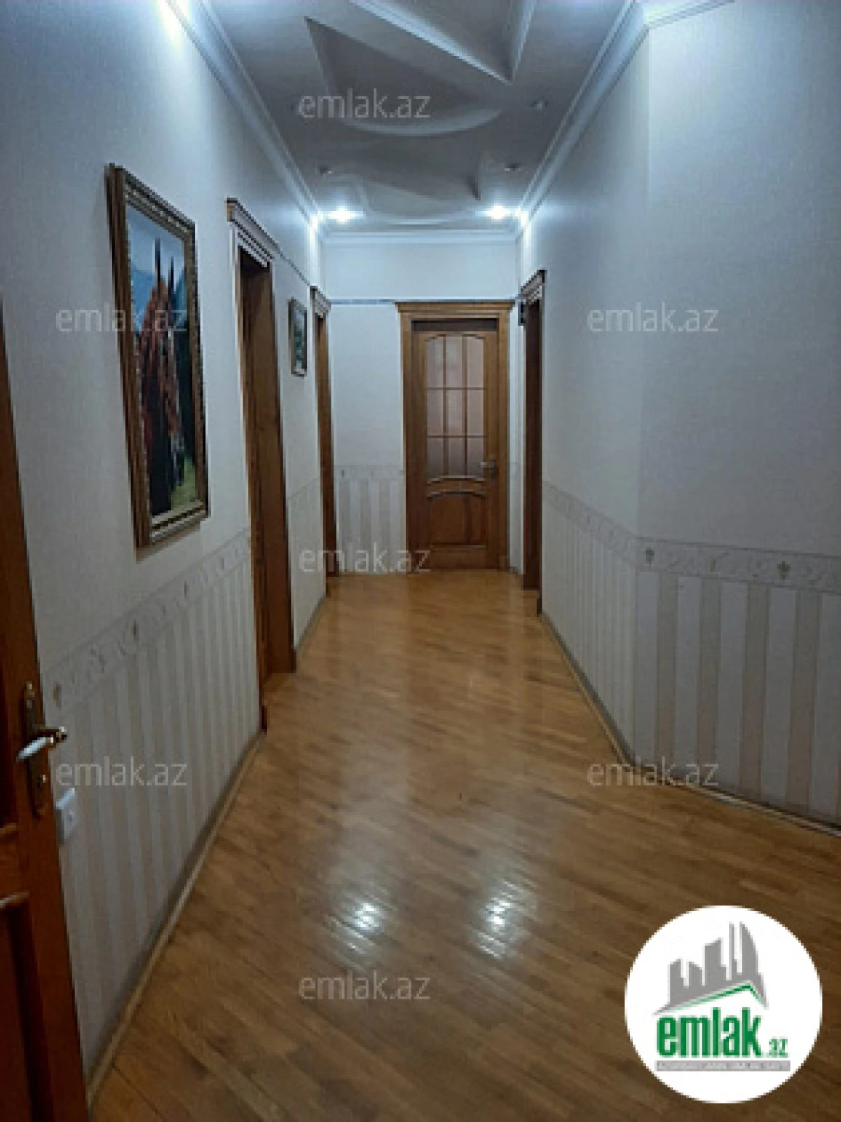 Satılır 8 otaqlı həyət evi 670 m²