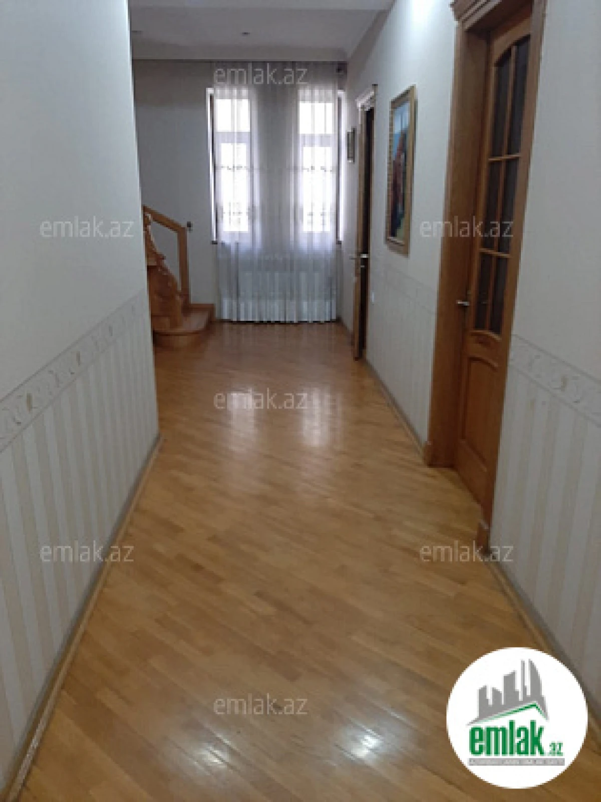 Satılır 8 otaqlı həyət evi 670 m²