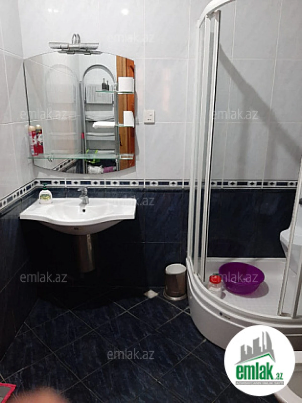 Satılır 8 otaqlı həyət evi 670 m²