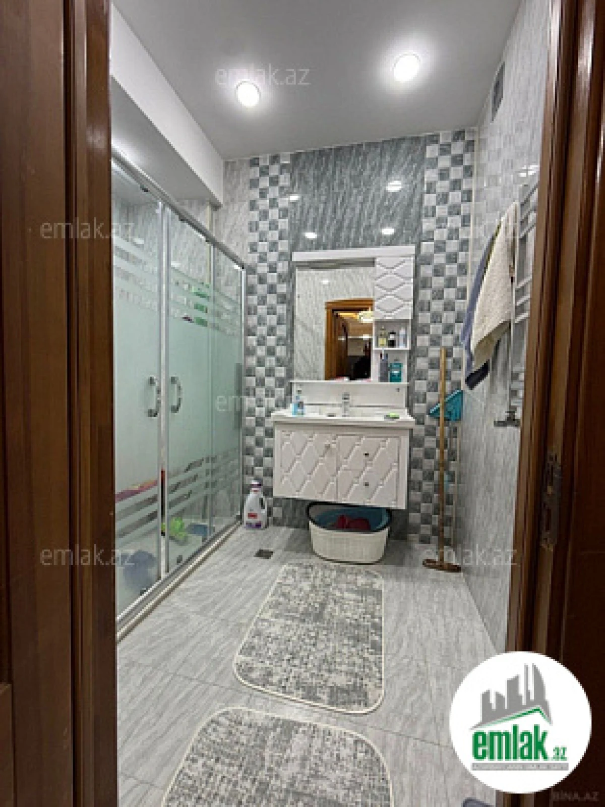 Satılır 3 otaqlı yeni tikili 125 m²