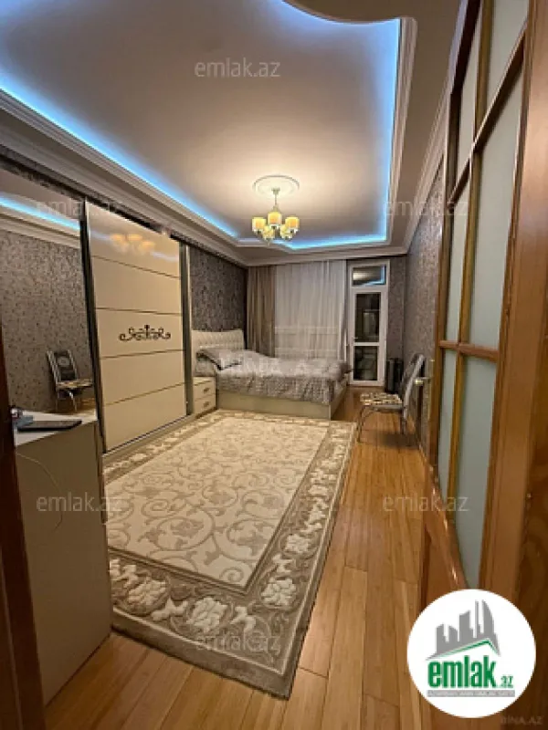 Satılır 3 otaqlı yeni tikili 125 m²
