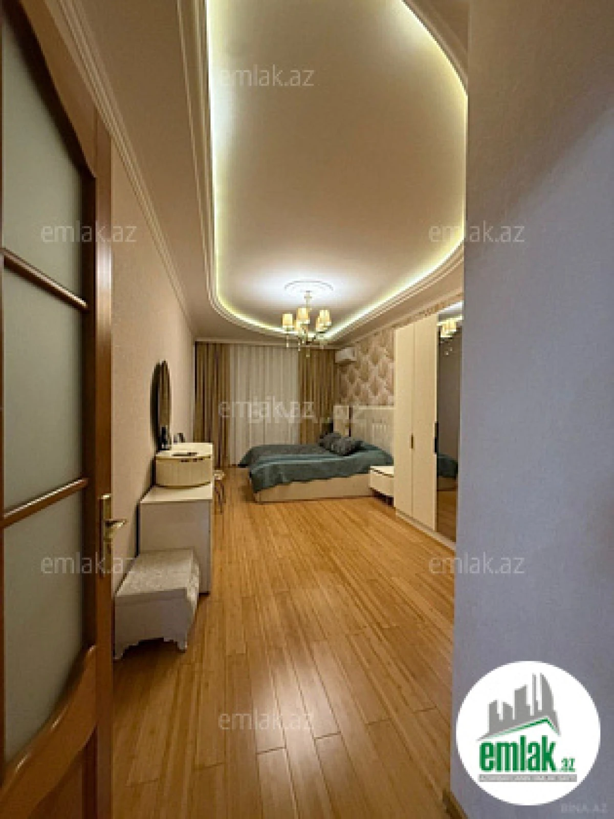 Satılır 3 otaqlı yeni tikili 125 m²