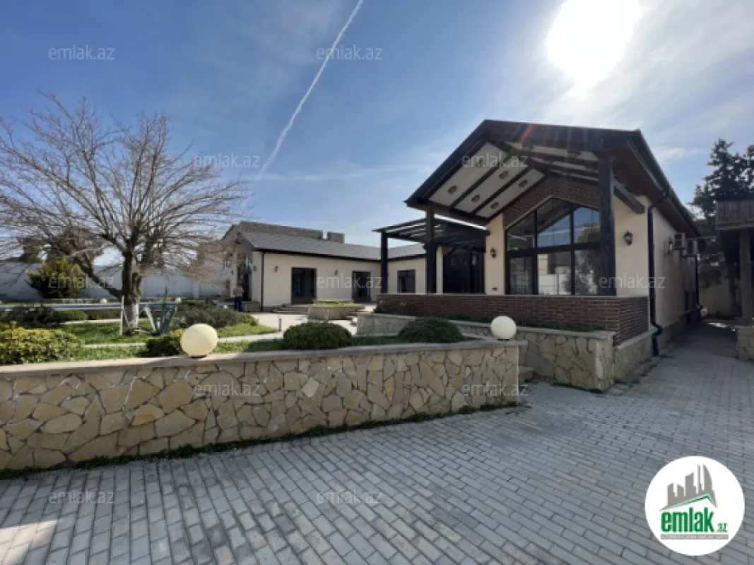 Satılır 6 otaqlı mənzil 300 m²