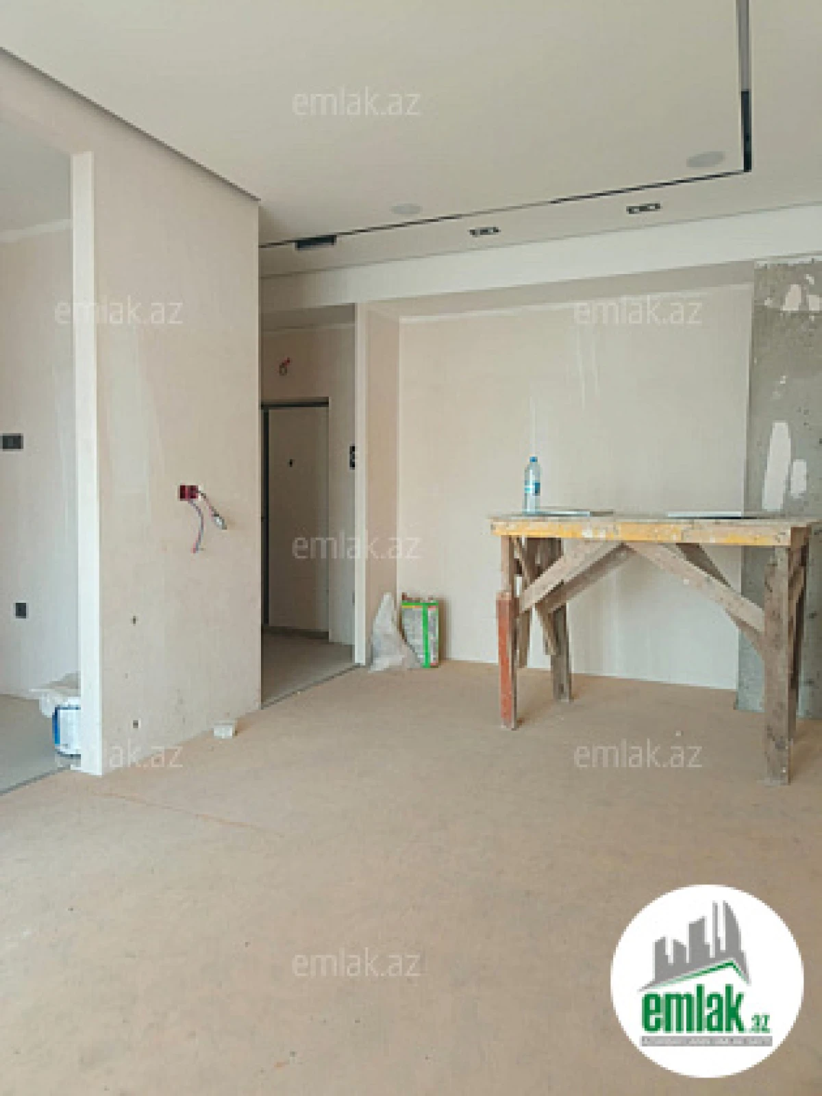Satılır 2 otaqlı yeni tikili 60 m²