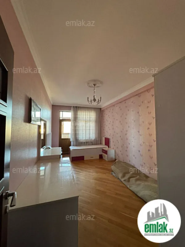 Satılır 3 otaqlı yeni tikili 175 m²