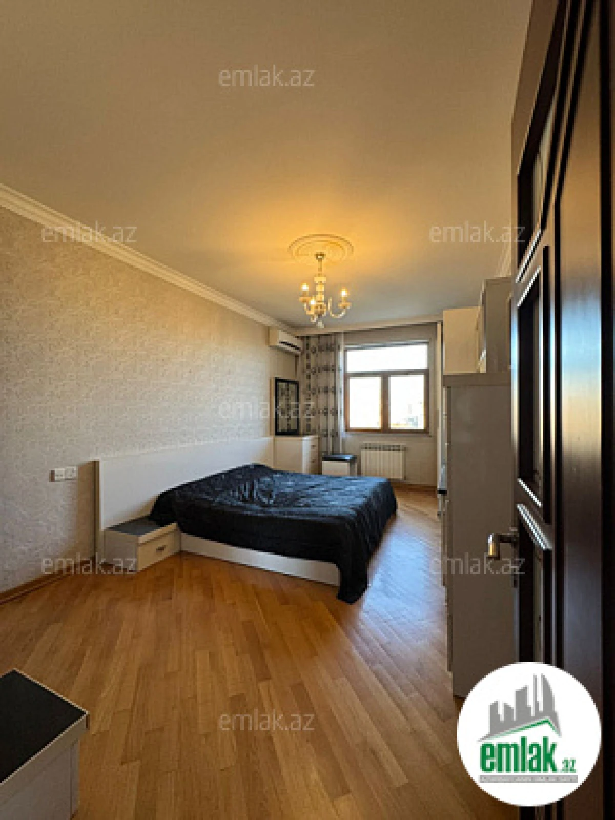 Satılır 3 otaqlı yeni tikili 175 m²