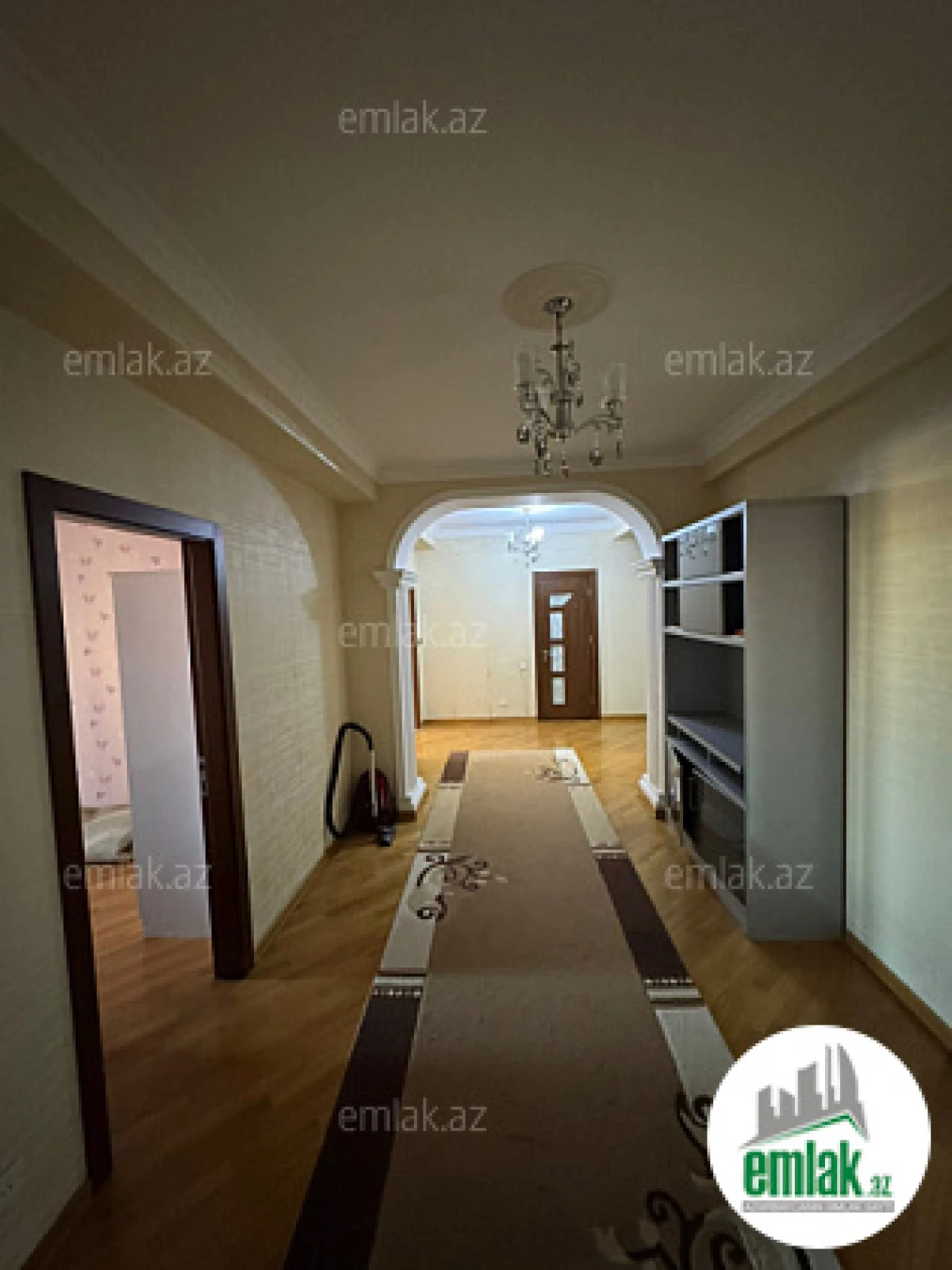 Satılır 3 otaqlı yeni tikili 175 m²