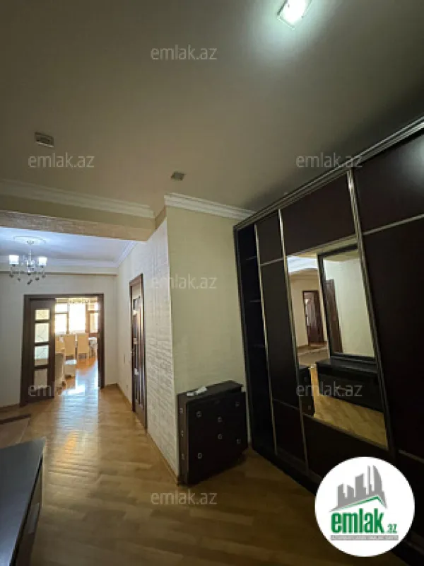 Satılır 3 otaqlı yeni tikili 175 m²