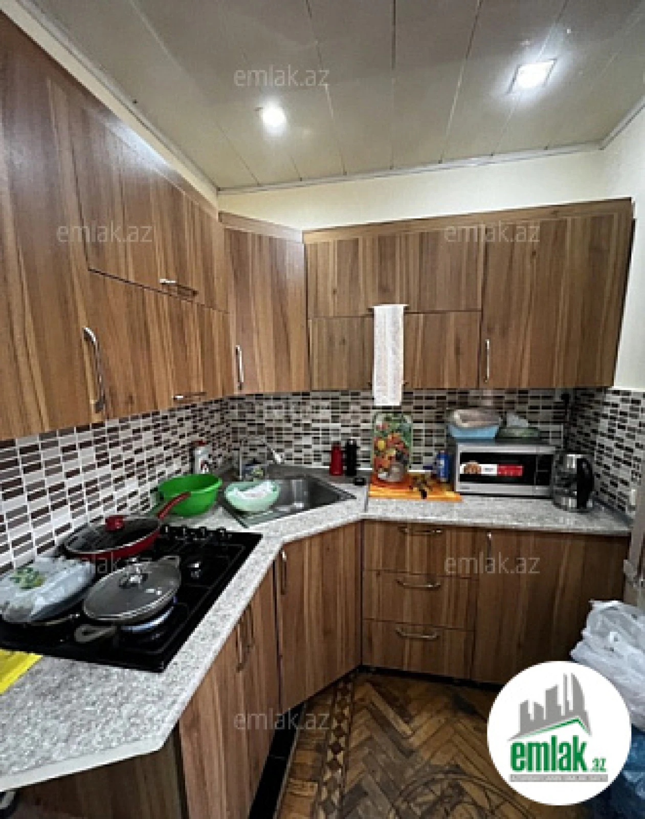 Satılır 1 otaqlı köhnə tikili 35 m²
