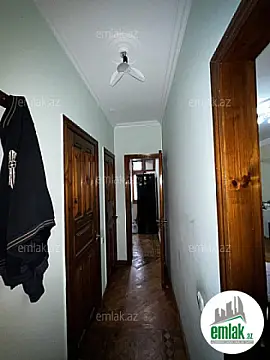 Satılır 1 otaqlı köhnə tikili 35 m²