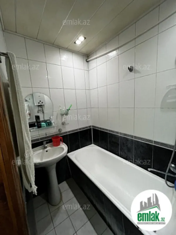 Satılır 1 otaqlı köhnə tikili 35 m²