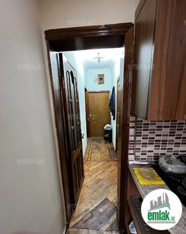 Satılır 1 otaqlı köhnə tikili 35 m²