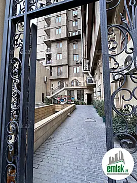 Satılır 3 otaqlı yeni tikili 185 m²