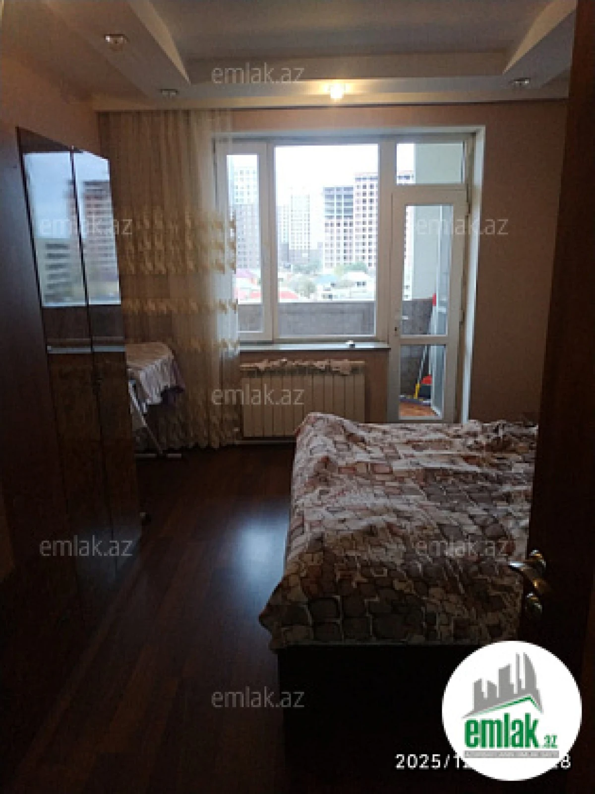 Satılır 3 otaqlı köhnə tikili 90 m²